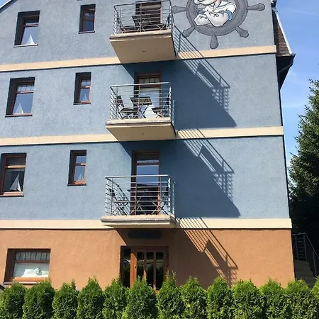 Papaj Rum i privatbostad Miedzyzdroje