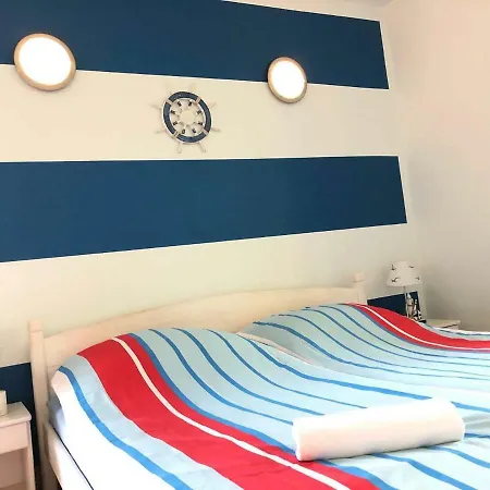 Rum i privatbostad Papaj *